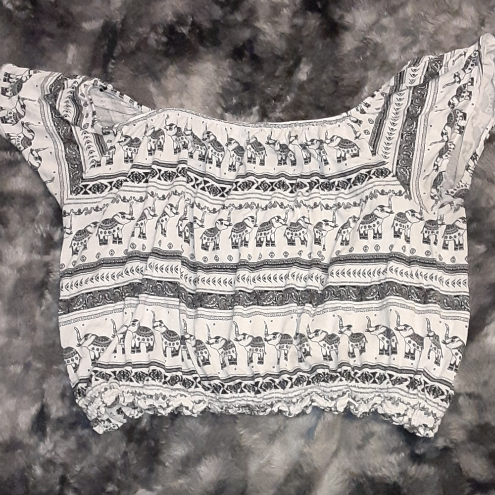 Off the shoulder Coachella crop top